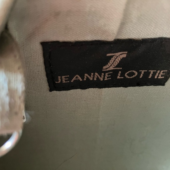 Vintage Jeanne Lottie silver leather novelty handbag - Picture 5 of 9